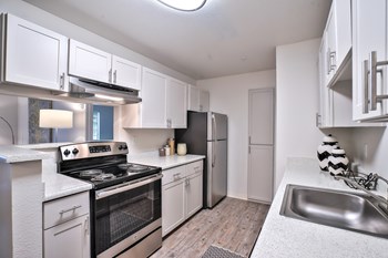25800 Industrial Blvd. 1-2 Beds Apartment for Rent - Photo Gallery 5